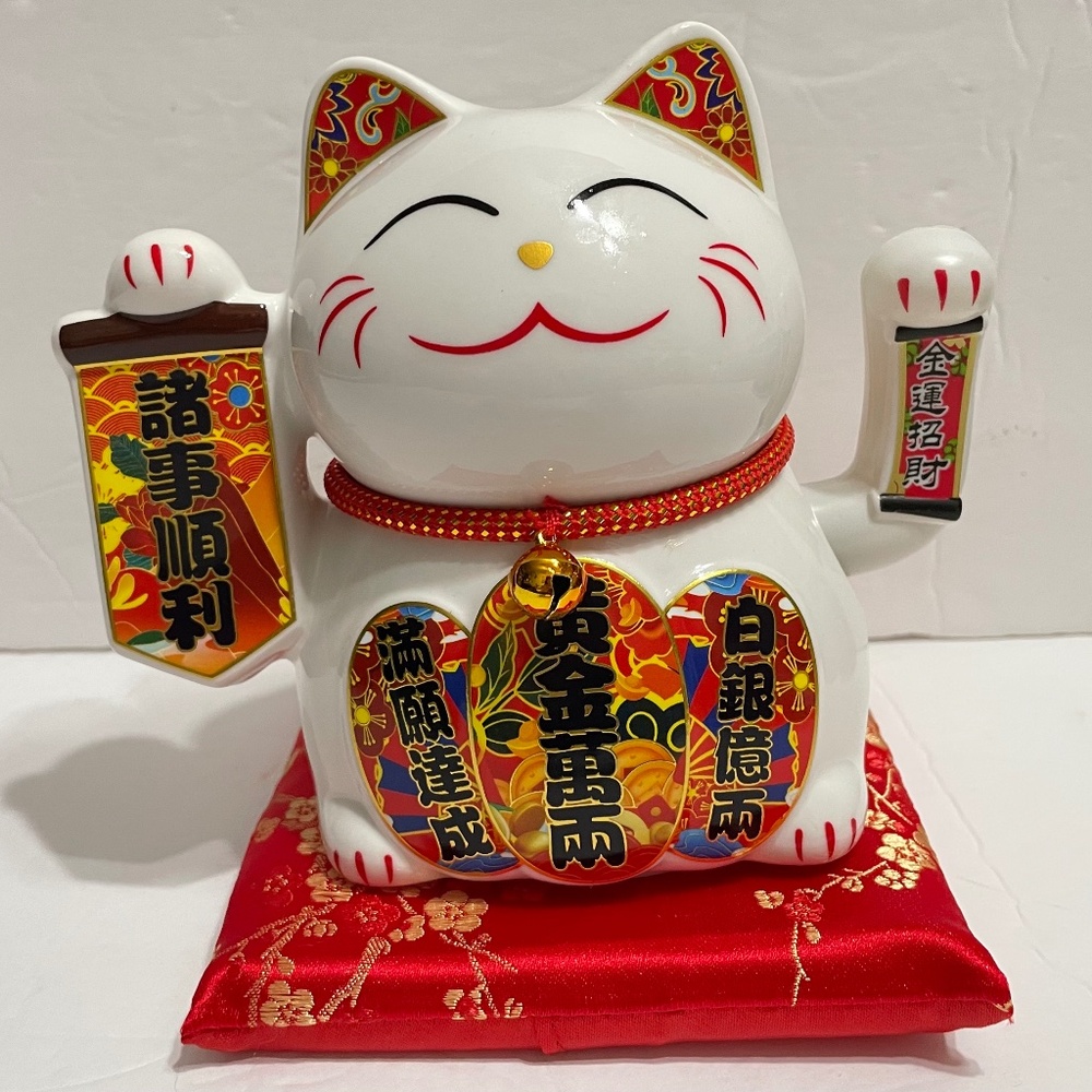 Porcelain Lucky Hands Waving Fortune Cat- 諸事顺利 White  5” Tall